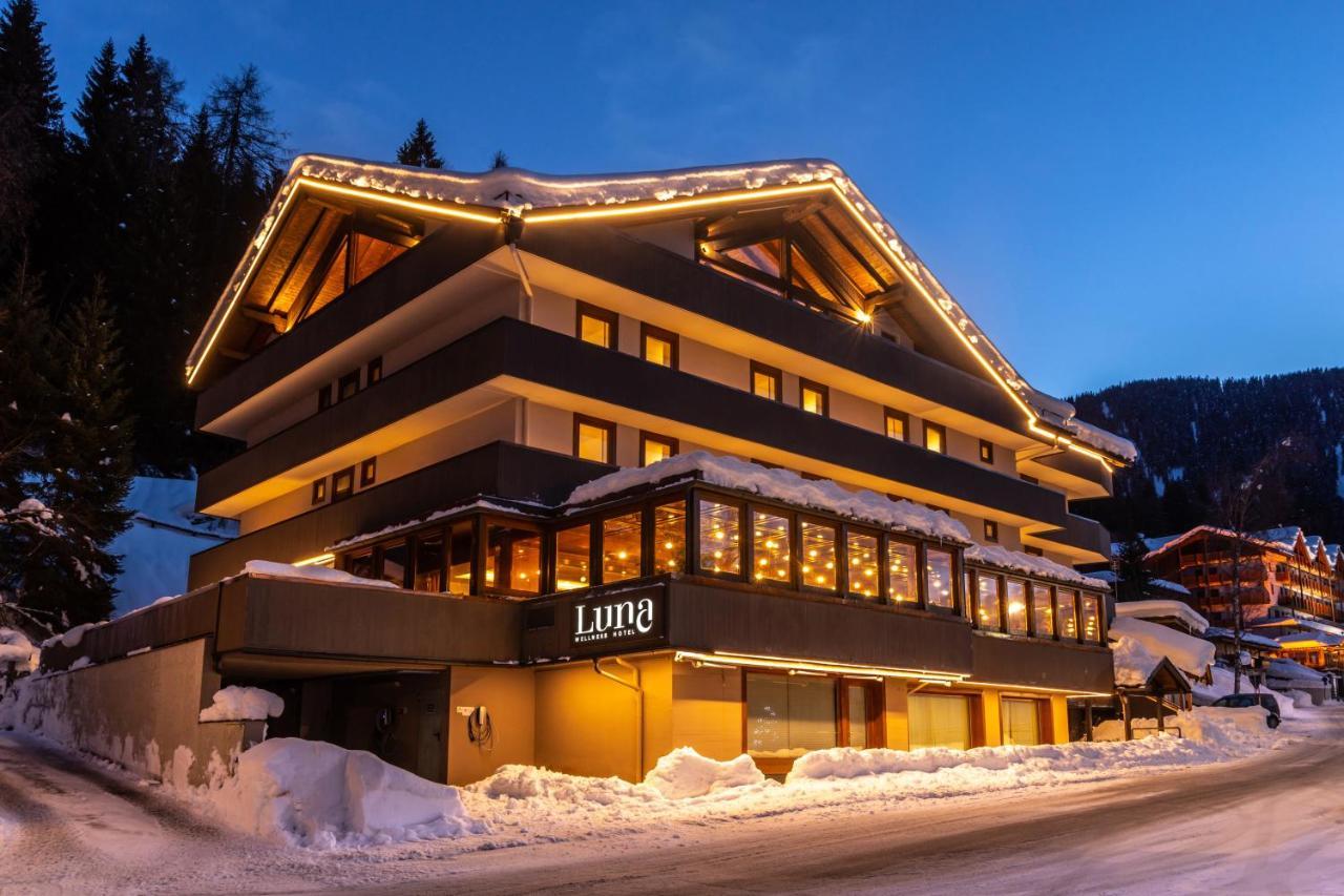 Luna Wellness Hotel Фолгарида Екстериор снимка