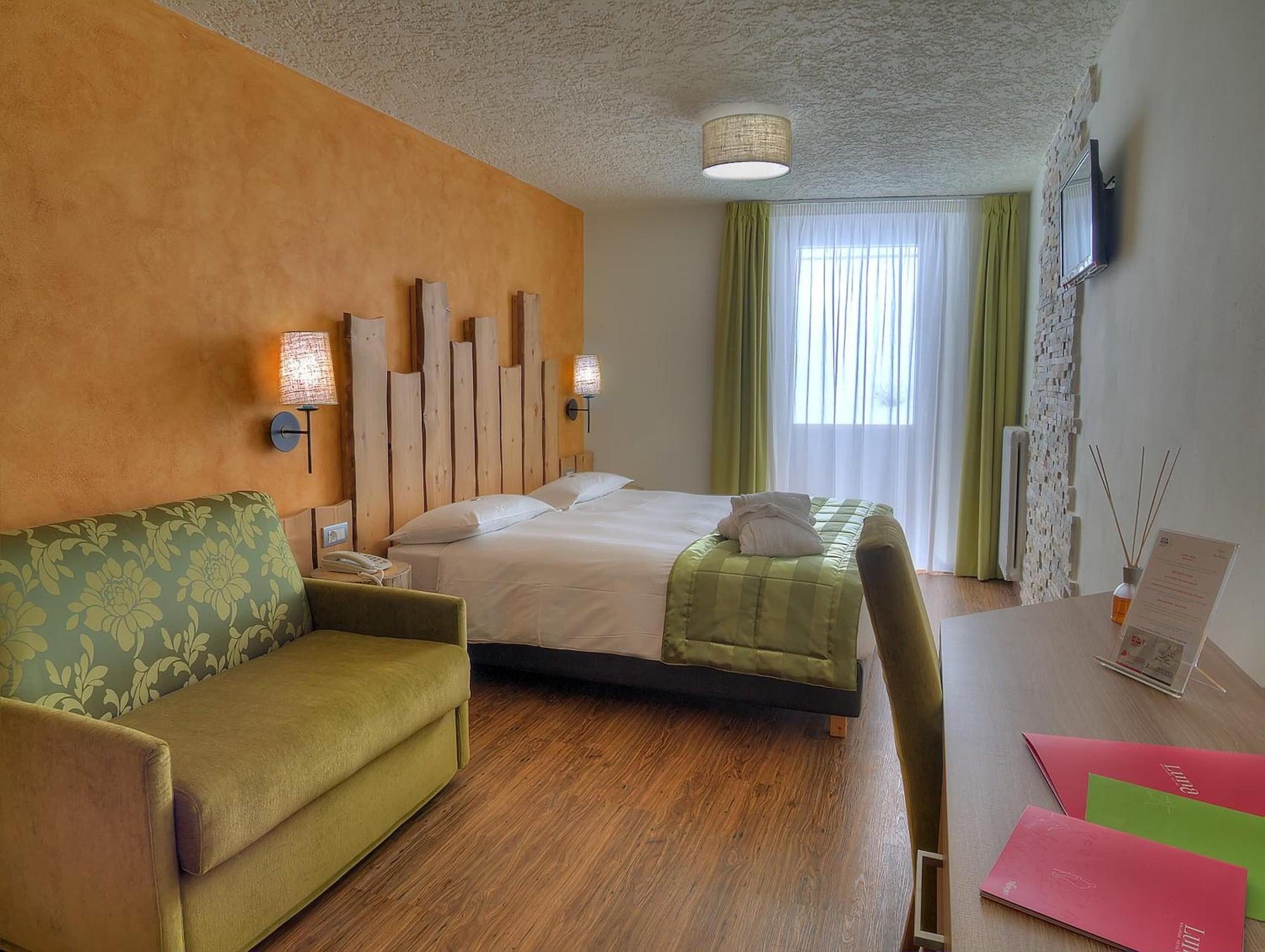 Luna Wellness Hotel Фолгарида Екстериор снимка