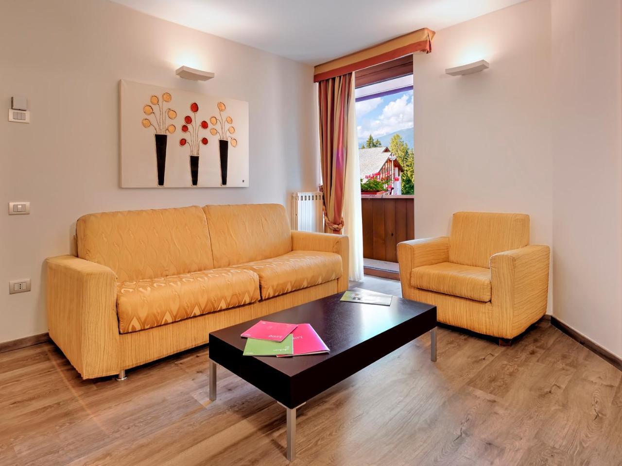 Luna Wellness Hotel Фолгарида Екстериор снимка