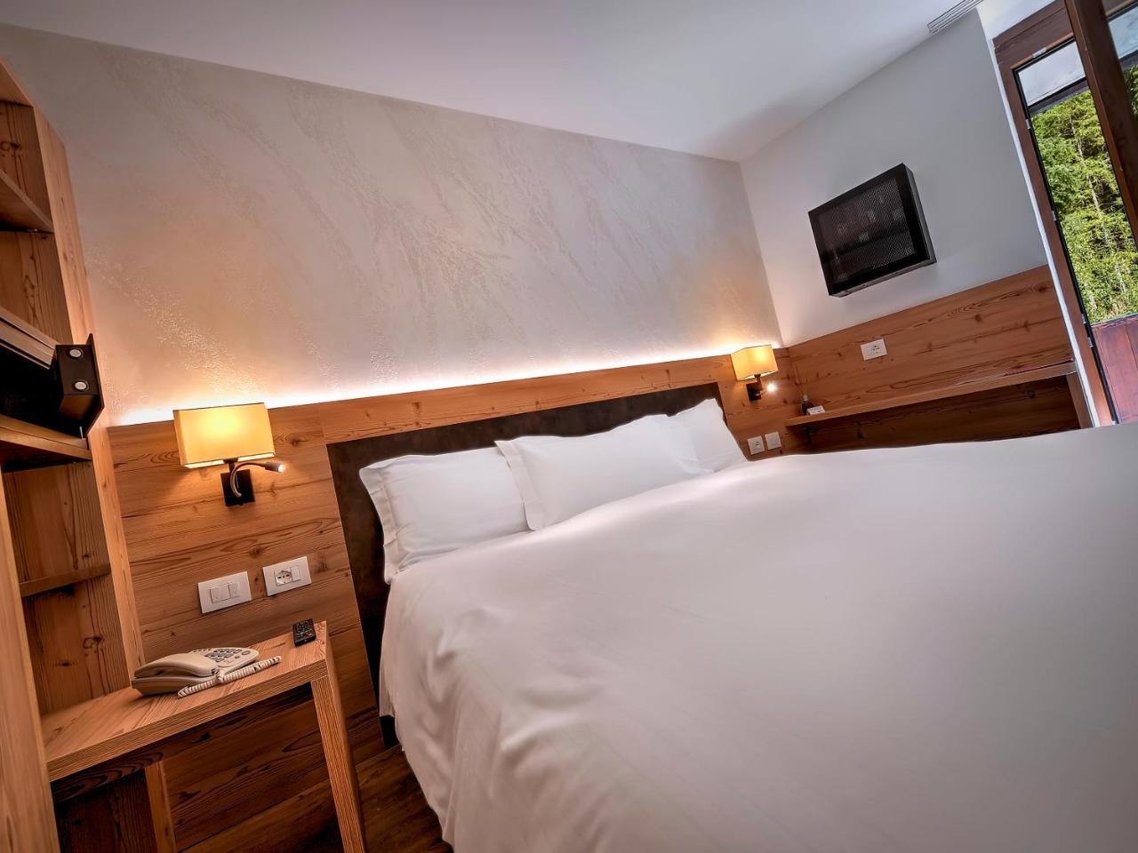 Luna Wellness Hotel Фолгарида Екстериор снимка