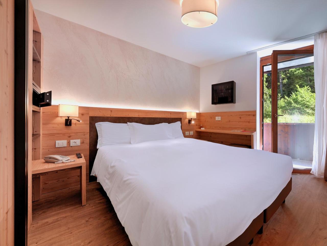 Luna Wellness Hotel Фолгарида Екстериор снимка